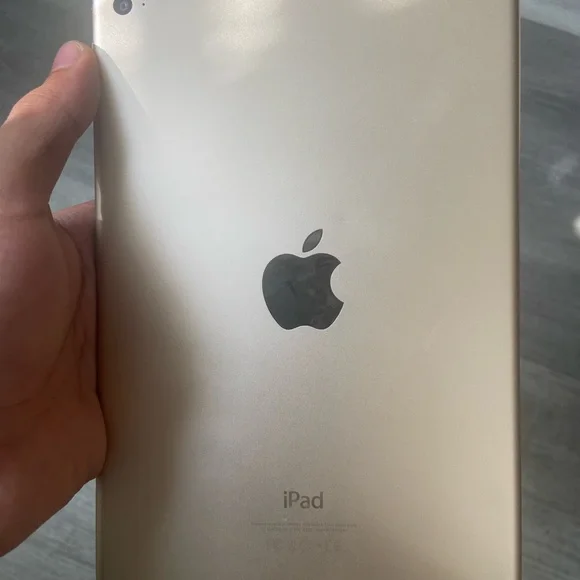 Apple Ipad mini 4 128GB Tablets